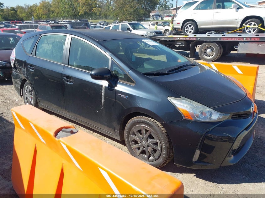 TOYOTA PRIUS V FOUR