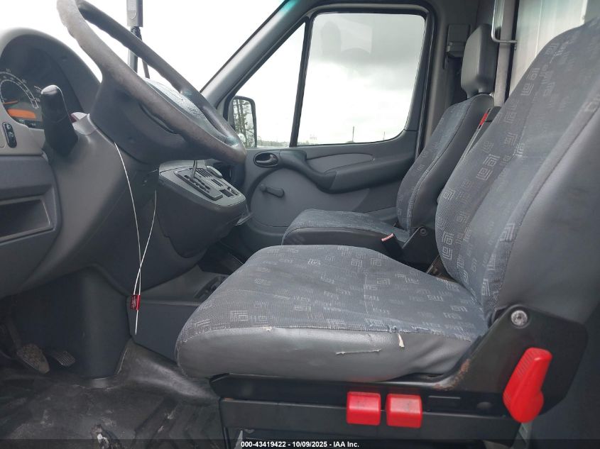 2005 Dodge Sprinter Van 2500 Shc VIN: WD2PD744055724773 Lot: 43419422