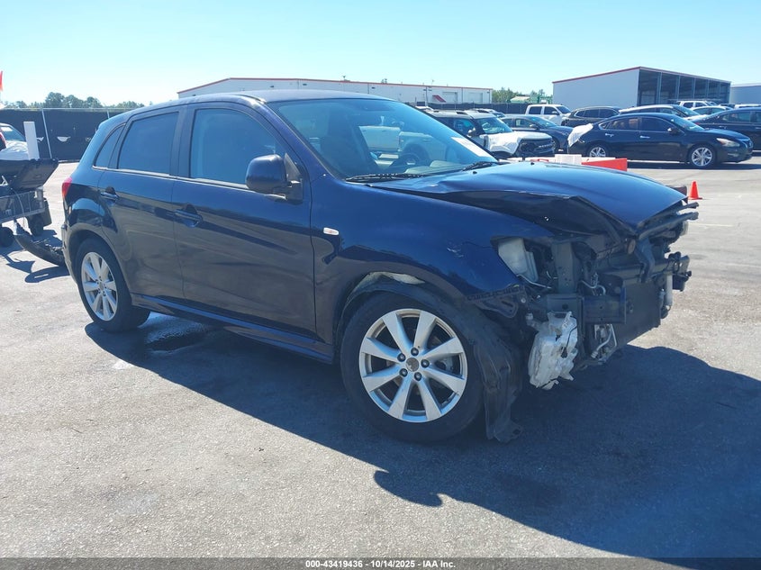 MITSUBISHI OUTLANDER SPORT SE