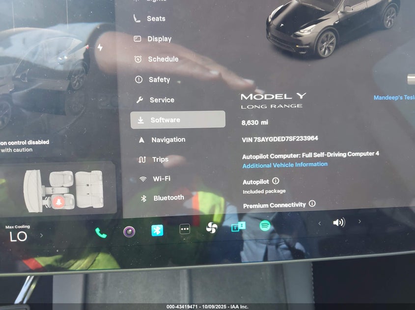 2025 Tesla Model Y Long Range Dual Motor Rear-Wheel Drive VIN: 7SAYGDED7SF233964 Lot: 43419471