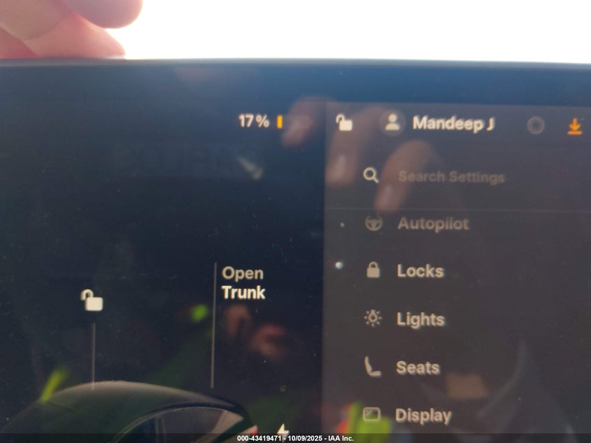 2025 Tesla Model Y Long Range Dual Motor Rear-Wheel Drive VIN: 7SAYGDED7SF233964 Lot: 43419471