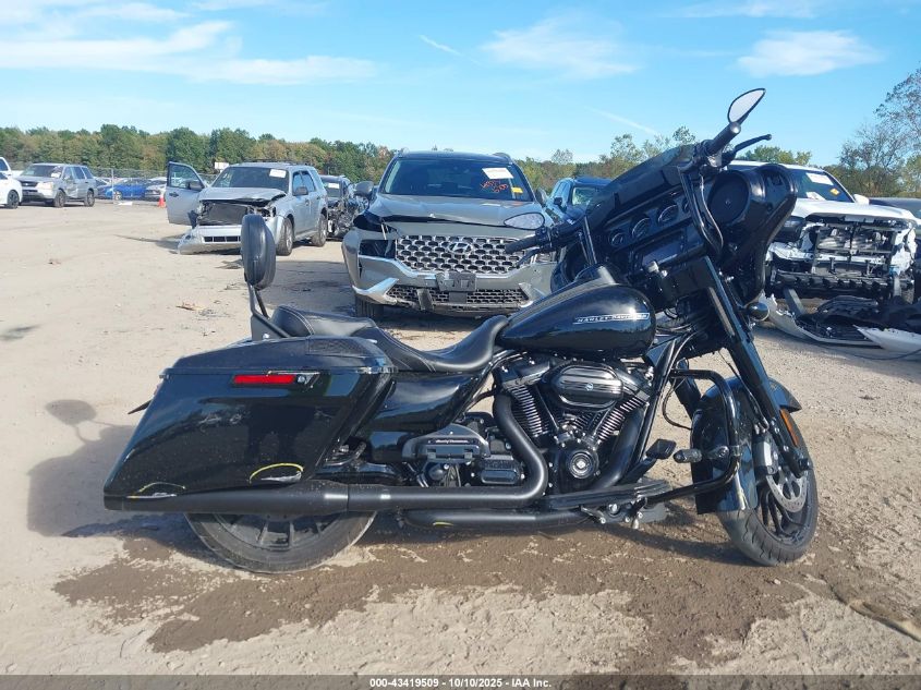 2018 Harley-Davidson Flhxs Street Glide Special VIN: 1HD1KRC15JB685589 Lot: 43419509