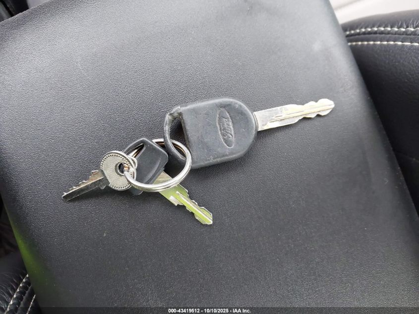 2005 Ford Mustang V6 Deluxe/V6 Premium VIN: 1ZVFT80N355238167 Lot: 43419512