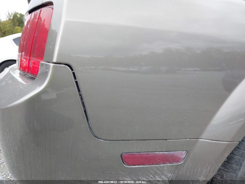 2005 Ford Mustang V6 Deluxe/V6 Premium VIN: 1ZVFT80N355238167 Lot: 43419512