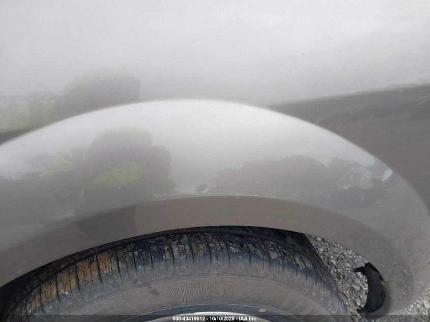 2005 Ford Mustang V6 Deluxe/V6 Premium VIN: 1ZVFT80N355238167 Lot: 43419512