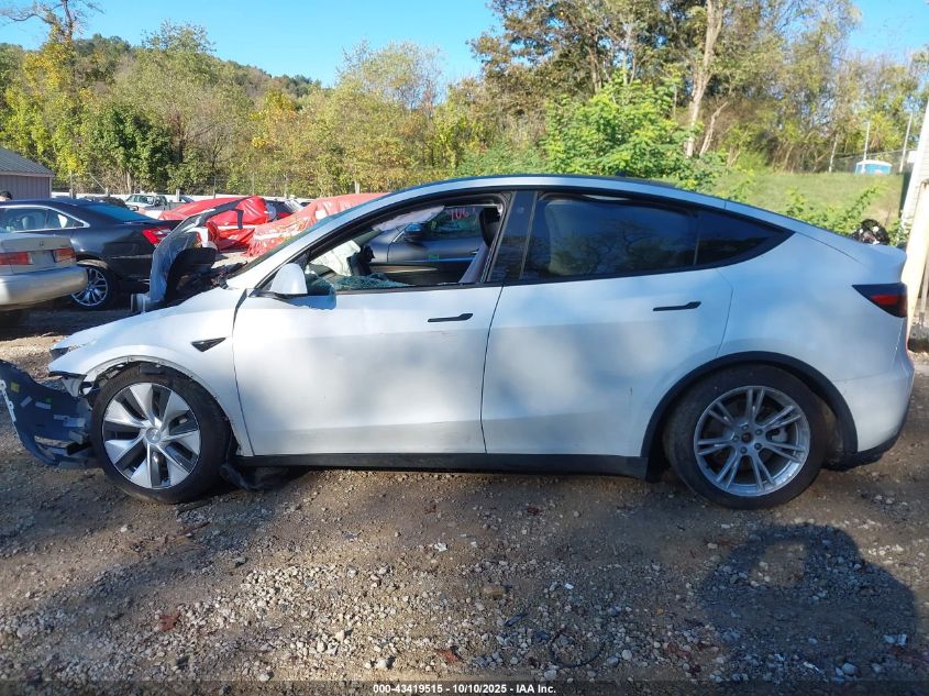 2023 Tesla Model Y Awd/Long Range Dual Motor All-Wheel Drive VIN: 7SAYGDEE3PF766927 Lot: 43419515