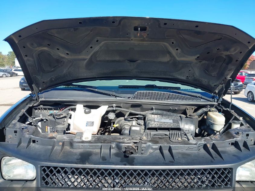 2017 Chevrolet Express 2500 Work Van VIN: 1GCWGBFFXH1100223 Lot: 43419552