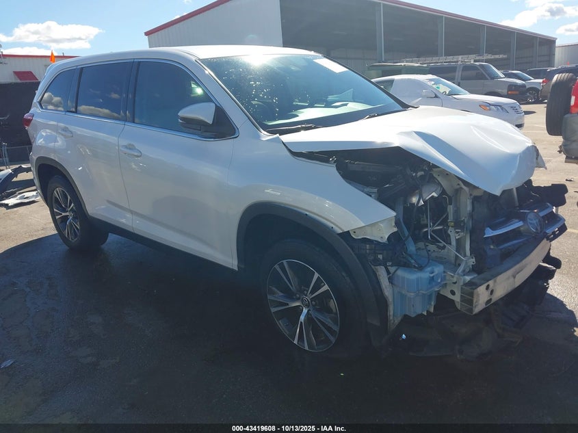 2019 TOYOTA HIGHLANDER LE PLUS - 5TDZZRFH9KS307715