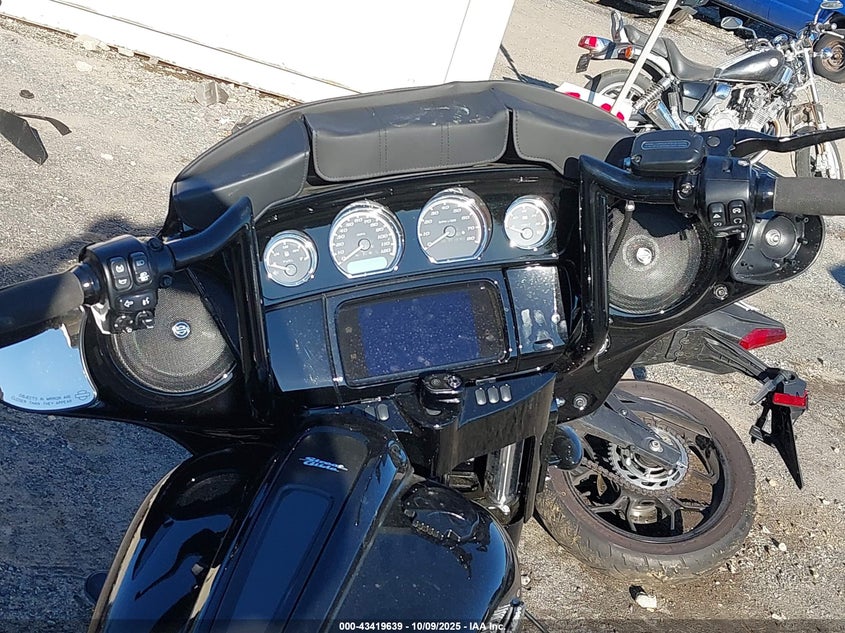 2022 HARLEY-DAVIDSON FLHXS 1HD1KRP18NB652344