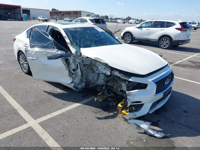 INFINITI Q50 3.0T LUXE