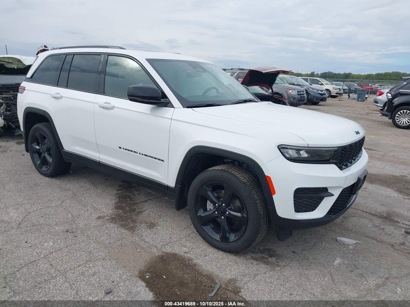JEEP GRAND CHEROKEE ALTITUDE X 4X4