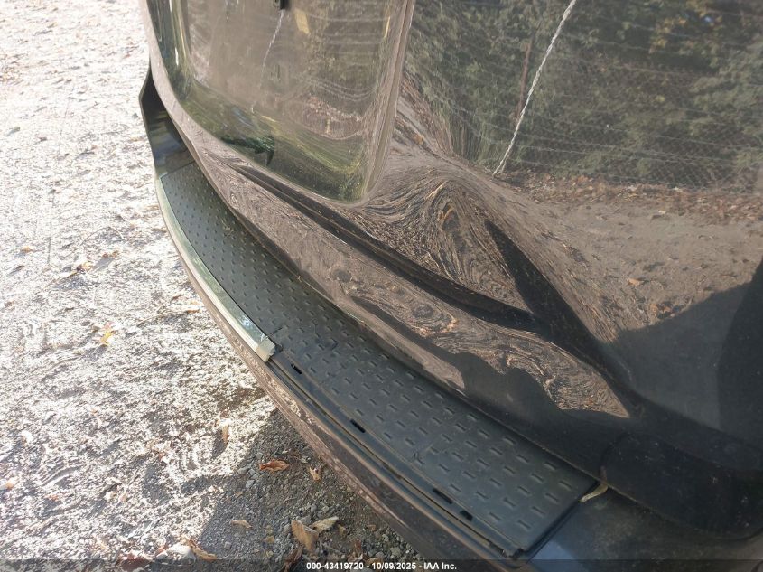 2014 Chrysler Town & Country Touring VIN: 2C4RC1BG8ER218800 Lot: 43419720