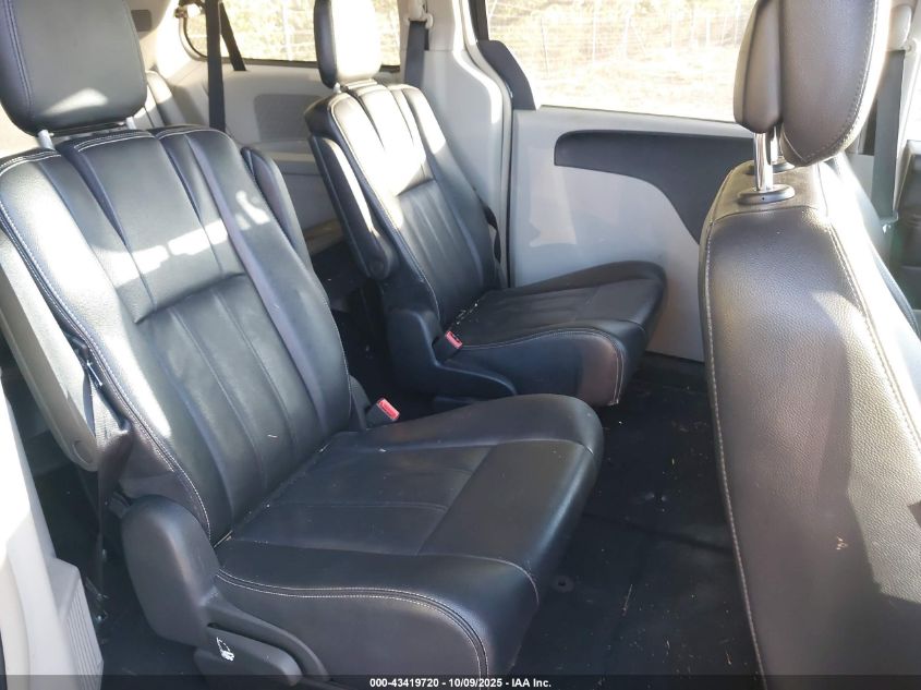 2014 Chrysler Town & Country Touring VIN: 2C4RC1BG8ER218800 Lot: 43419720