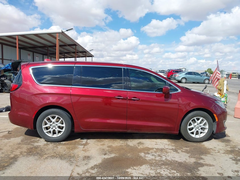 2020 Chrysler Pacifica Touring VIN: 2C4RC1FG8LR124245 Lot: 43419801