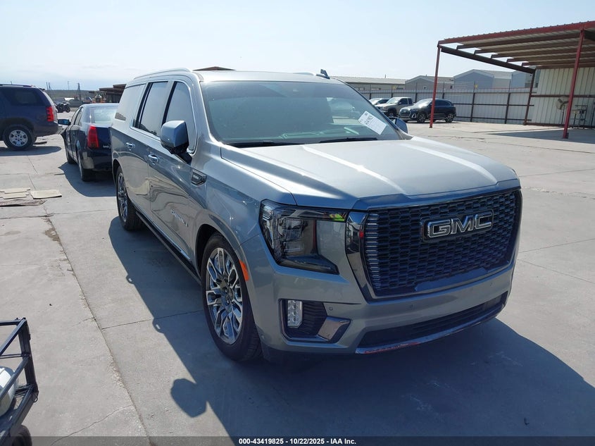 GMC YUKON 4WD DENALI ULTIMATE