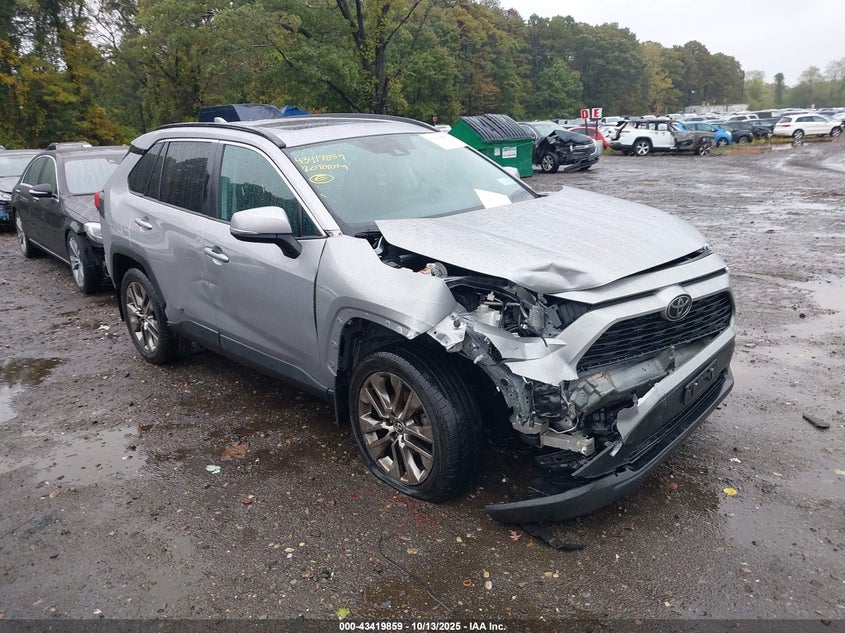 TOYOTA RAV4 XLE PREMIUM