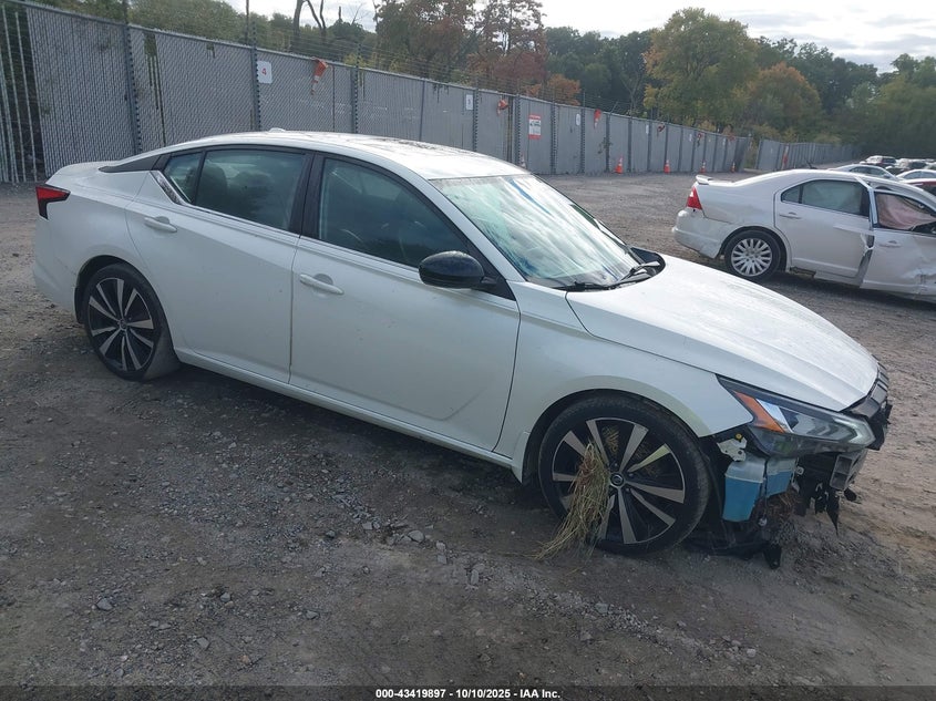 NISSAN ALTIMA 2.5 SR