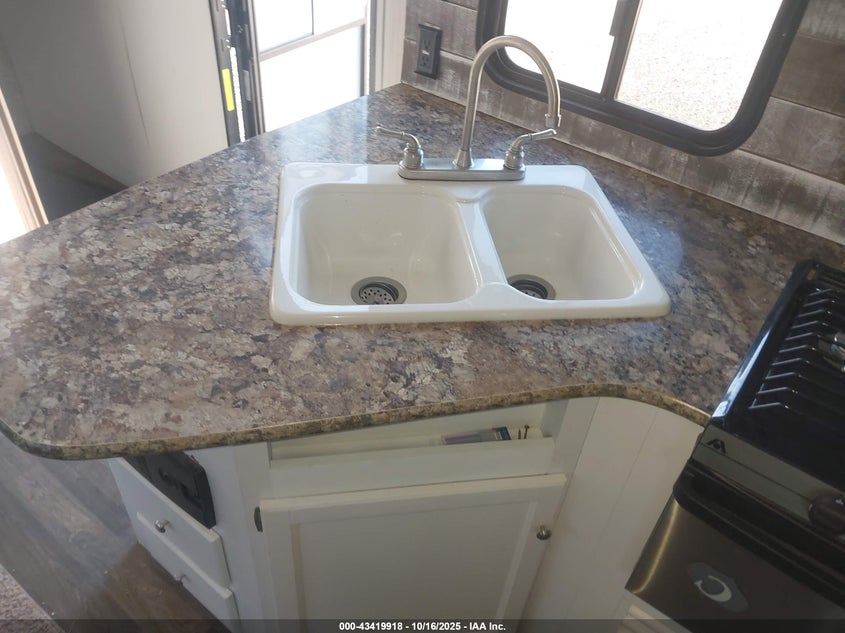 4YDT26L27GN207292 2016   photo no. 11