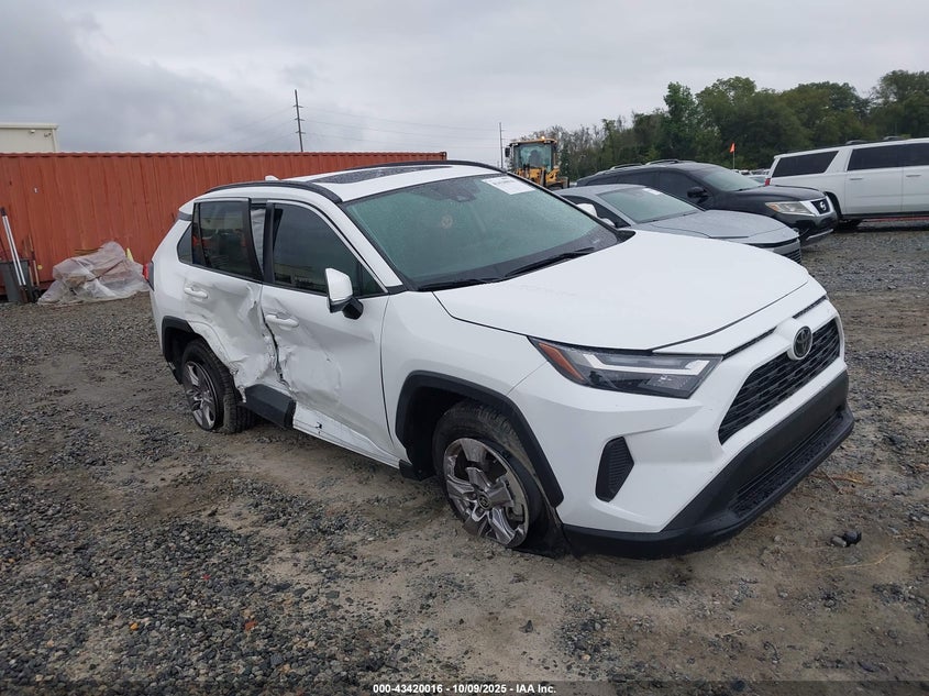 TOYOTA RAV4 XLE