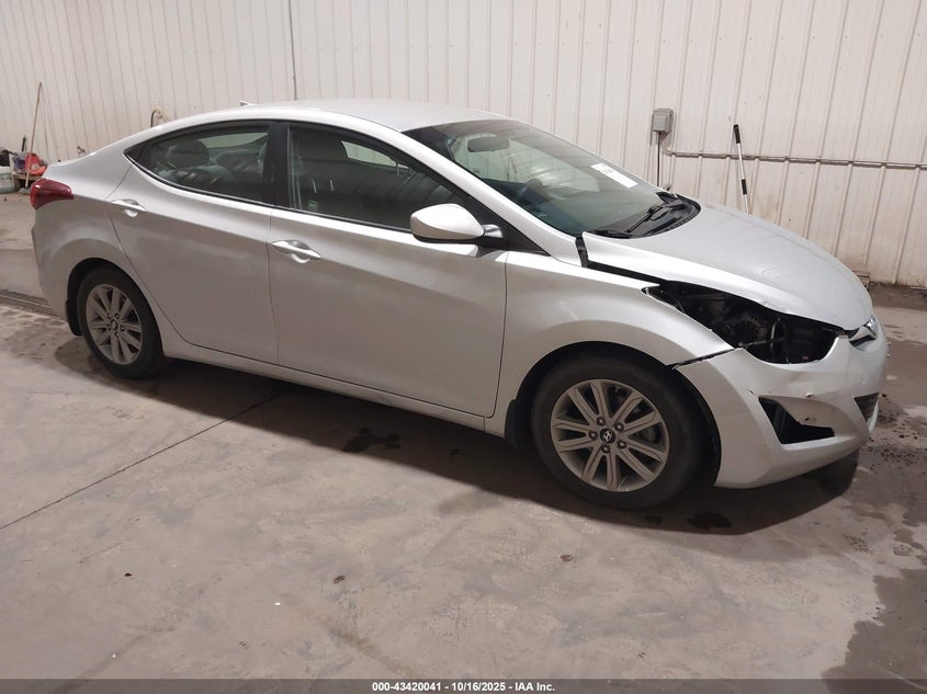 HYUNDAI ELANTRA SE