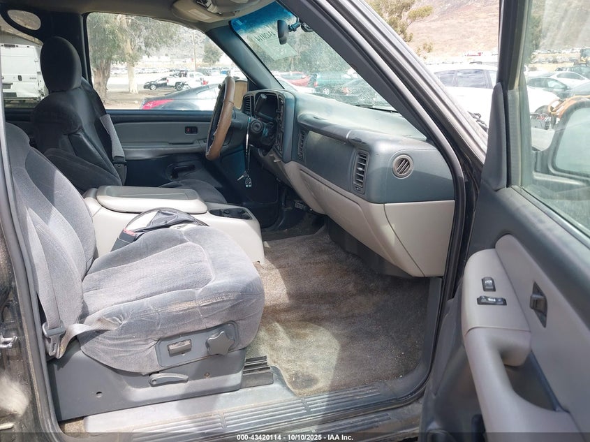 3GNEC16Z72G185775 2002 CHEVROLET EXPRESS photo no. 5