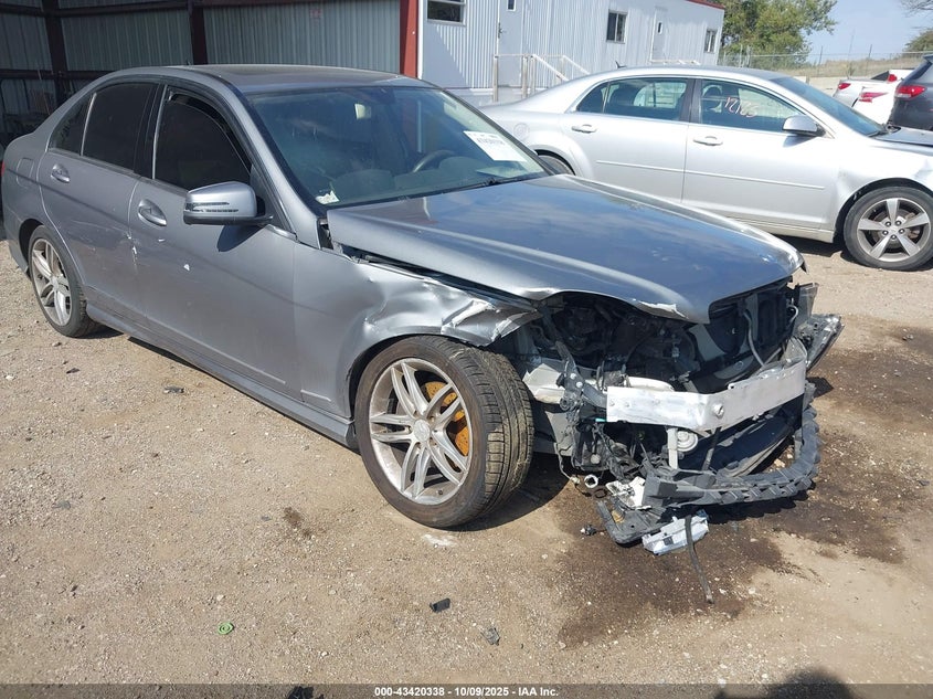 MERCEDES-BENZ C-CLASS LUXURY 4MATIC/SPORT 4MATIC