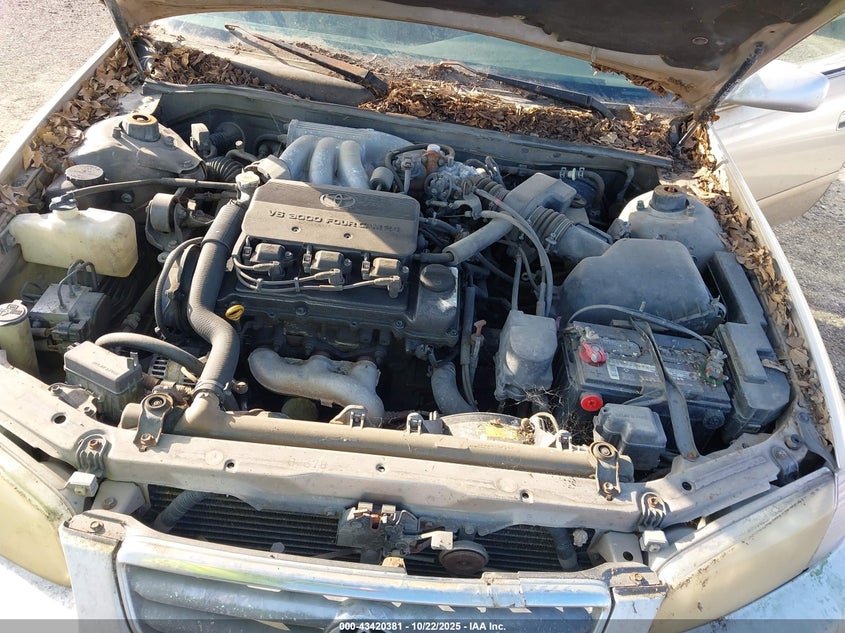 2000 Toyota Camry Le V6 VIN: JT2BF22K0Y0246665 Lot: 43420381