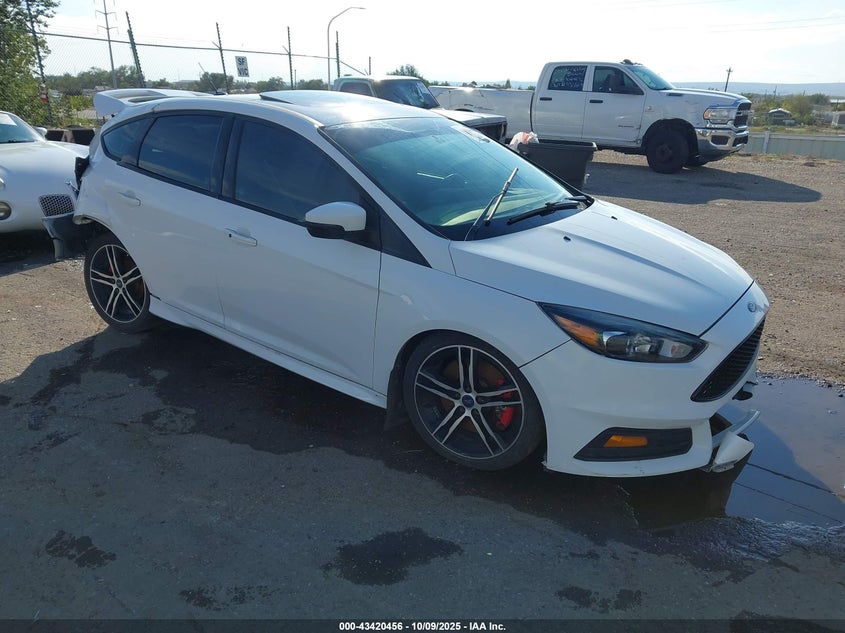1FADP3L98HL347052 2017 Ford Focus St auction photo 1