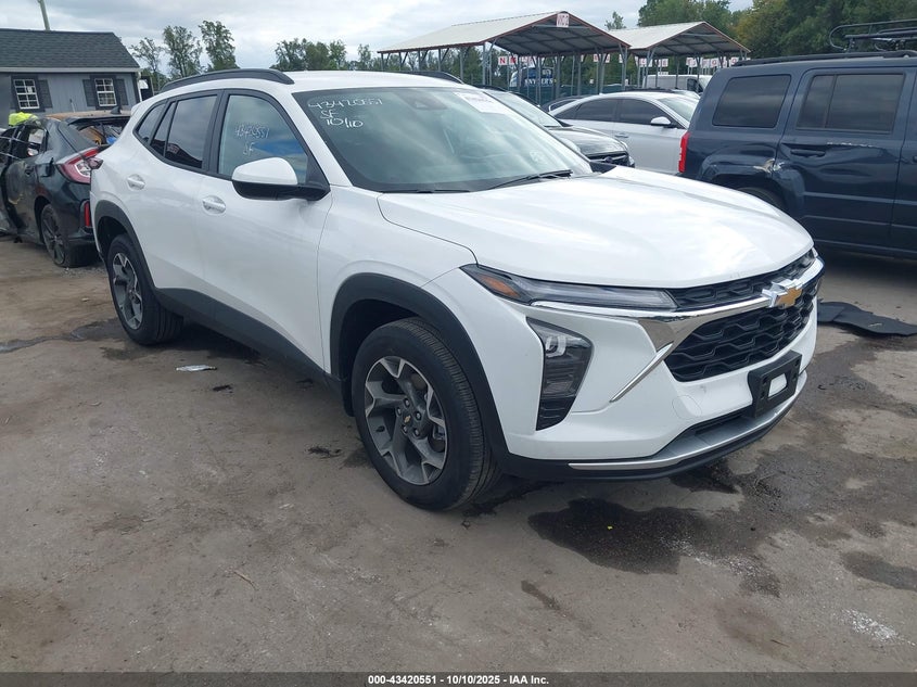 CHEVROLET TRAX FWD LT