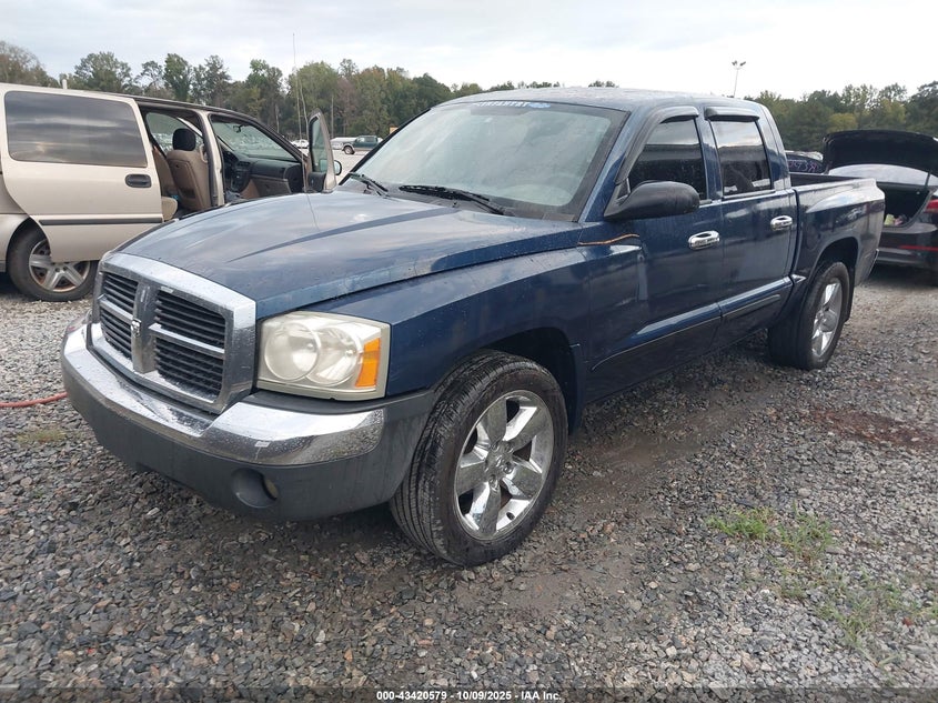 1D7HE48N35S205583 2005 DODGE DAKOTA photo no. 2