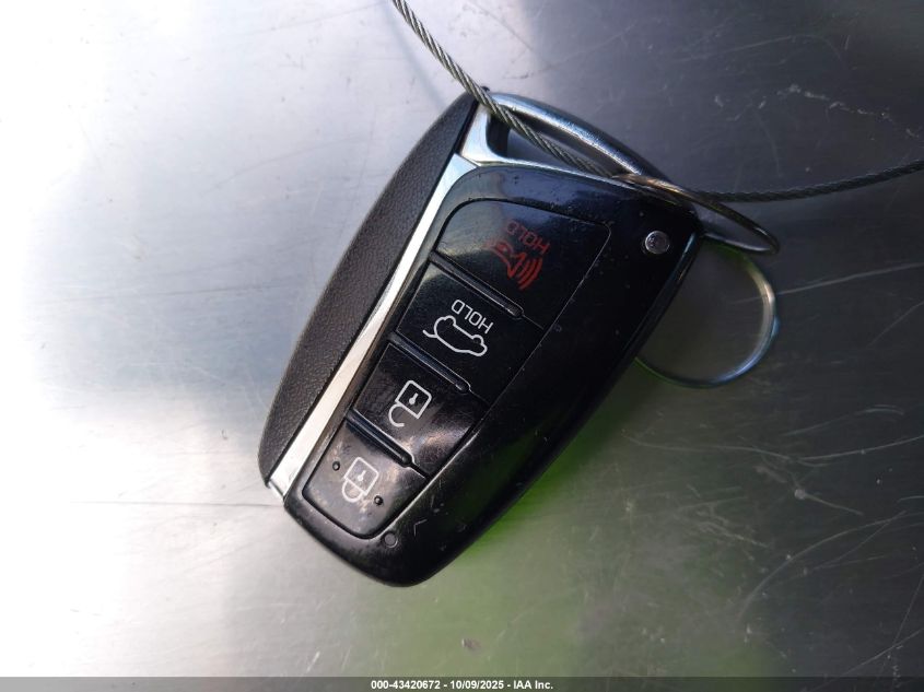 2018 Hyundai Santa Fe Sport 2.0T VIN: 5NMZU4LA8JH075036 Lot: 43420672