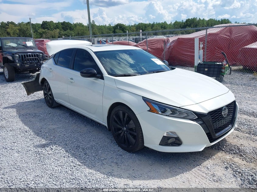 NISSAN ALTIMA SR FWD