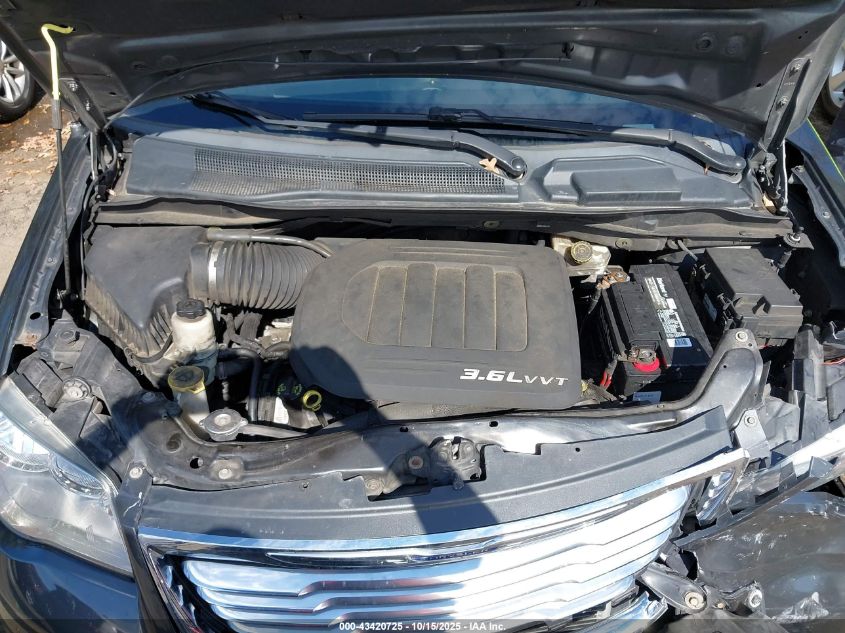 2012 Chrysler Town & Country Touring-L VIN: 2C4RC1CG5CR199604 Lot: 43420725