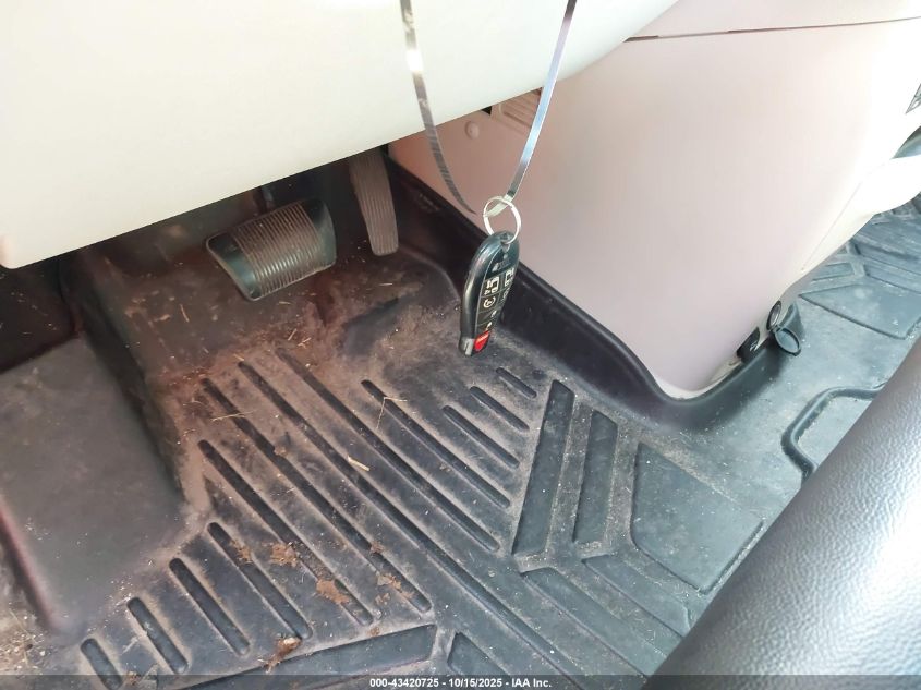 2012 Chrysler Town & Country Touring-L VIN: 2C4RC1CG5CR199604 Lot: 43420725