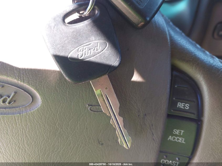 2001 Ford Excursion Limited VIN: 1FMNU42F51EA09070 Lot: 43420750