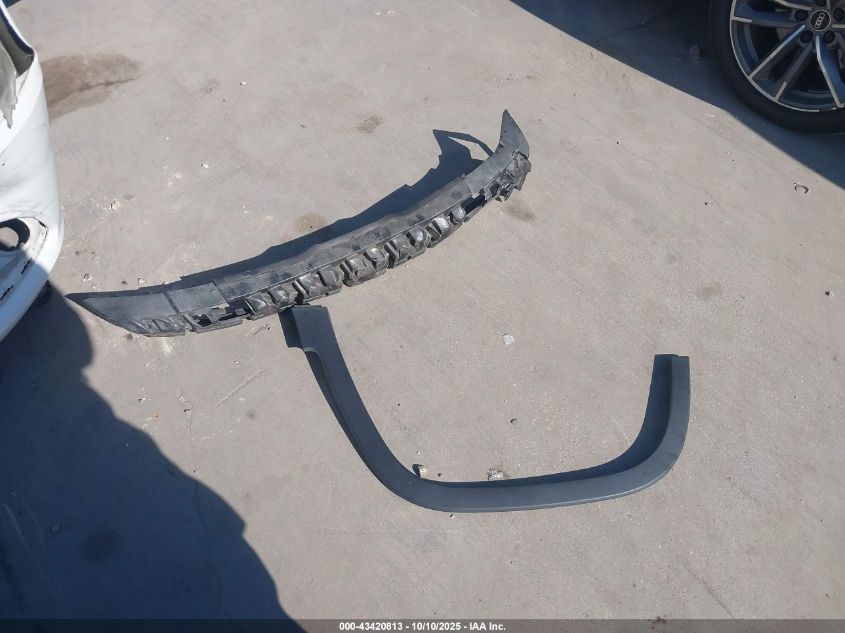 2020 Jeep Cherokee Latitude Plus Fwd VIN: 1C4PJLLB8LD556063 Lot: 43420813