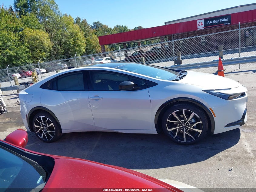 2026 TOYOTA PRIUS PLUG-IN HYBRID XSE JTDACACU2T3054550