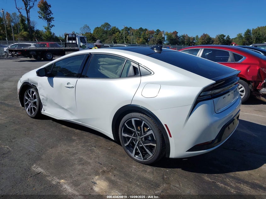2026 TOYOTA PRIUS PLUG-IN HYBRID XSE JTDACACU2T3054550