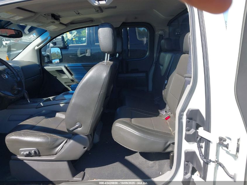 2004 Nissan Titan Le VIN: 1N6AA06B44N560913 Lot: 43420856