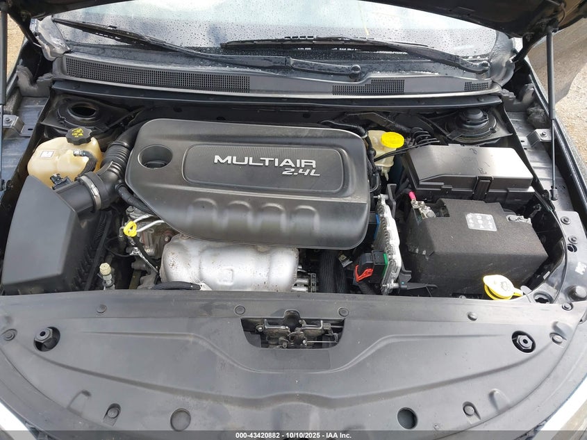 2015 CHRYSLER 200 LIMITED 1C3CCCAB0FN605688