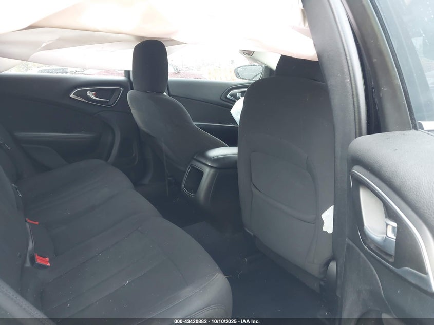 2015 CHRYSLER 200 LIMITED 1C3CCCAB0FN605688