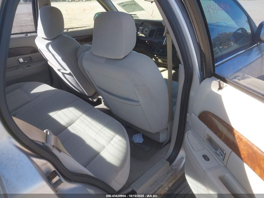 2007 Mercury Grand Marquis Gs VIN: 2MEFM74W87X606744 Lot: 43420904