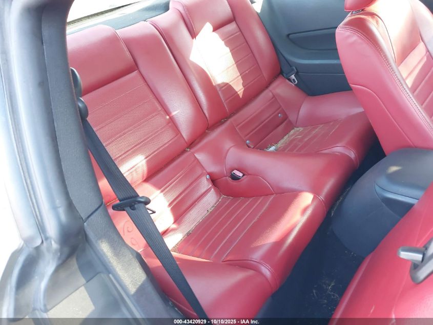 2005 Ford Mustang Gt Deluxe/Gt Premium VIN: 1ZVHT82H055193169 Lot: 43420929