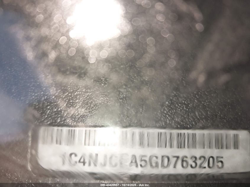 2016 Jeep Compass High Altitude Edition VIN: 1C4NJCEA5GD763205 Lot: 43420957
