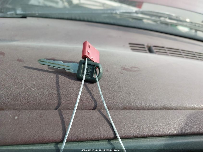 1996 Chevrolet Gmt-400 K1500 VIN: 1GCEK19R1TE240592 Lot: 43421010