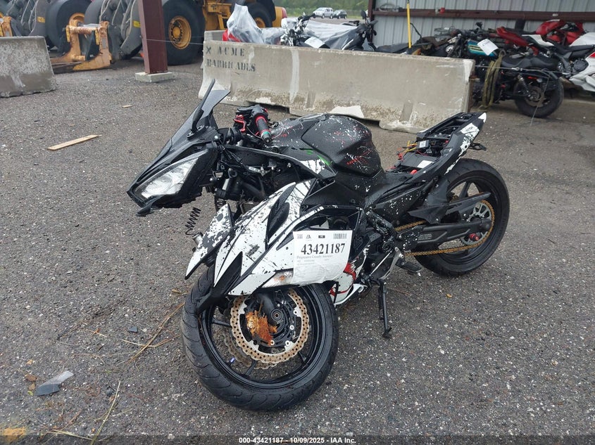 ML5EXEM1XNDA59720 2022 KAWASAKI NINJA photo no. 2