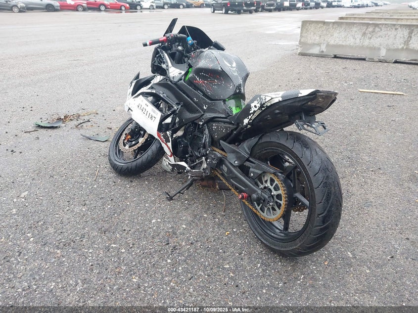 ML5EXEM1XNDA59720 2022 KAWASAKI NINJA photo no. 3