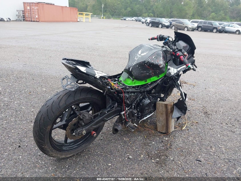 ML5EXEM1XNDA59720 2022 KAWASAKI NINJA photo no. 4