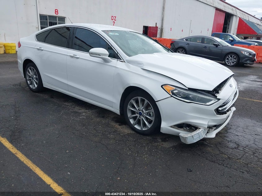 FORD FUSION SE LUXURY