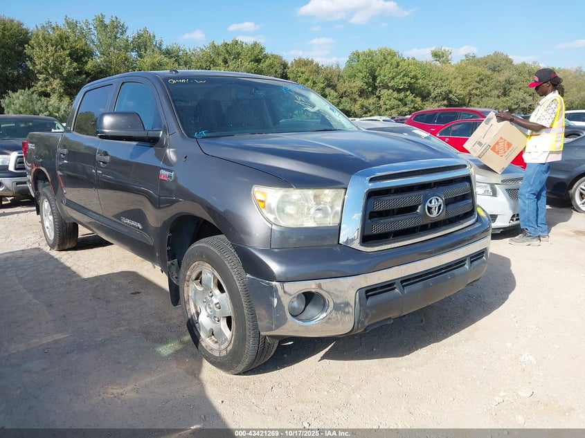 TOYOTA TUNDRA GRADE 5.7L V8